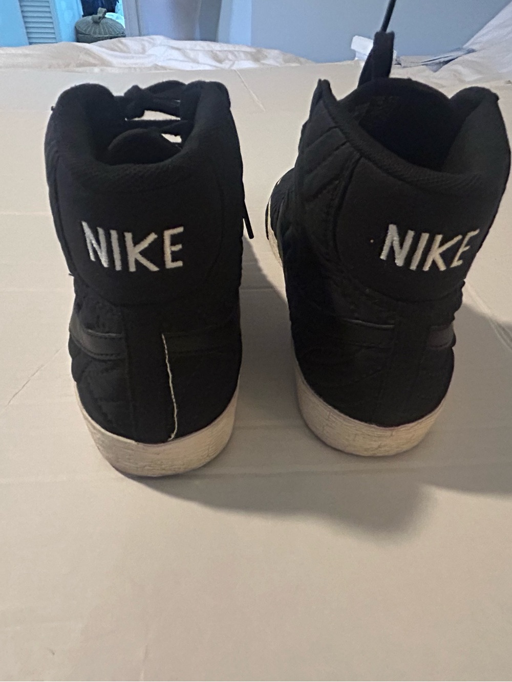 Nike BLAZER Mid PREMIUM SE 857664-001 BLACK Quilted Fabric Textured Womens 8.5 - Picture 4 of 7